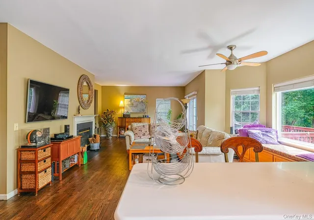Photo 3 of Single family home for sale at 107 Scenic Dr W, Croton On Hudson, NY 10520 | MLS# 1000841 | Listing updated on 2026-09-25