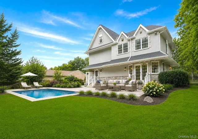 Photo 1 of Single family home for sale at 2015 Kenneys Rd, Southold, NY 11971 | MLS# 1000846 | Listing updated on 2026-09-16