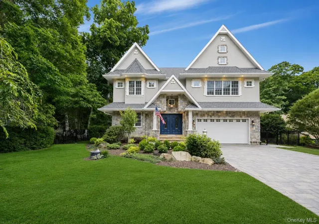 Photo 2 of Single family home for sale at 2015 Kenneys Rd, Southold, NY 11971 | MLS# 1000846 | Listing updated on 2026-09-16