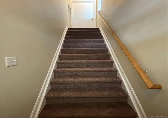 Photo 4 of Condo for sale at 141 Ruth Ct, Middletown, NY 10940 | MLS# 1000877 | Listing updated on 2026-10-07