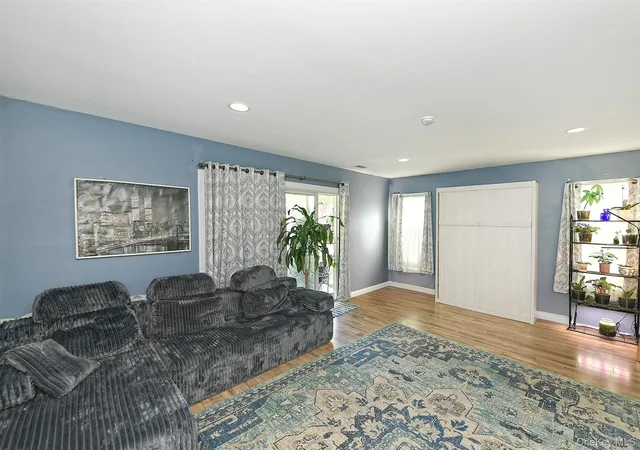 4th image of 130 Commodore Cir, Port Jefferson Station, NY 11776 | MLS# 1000908