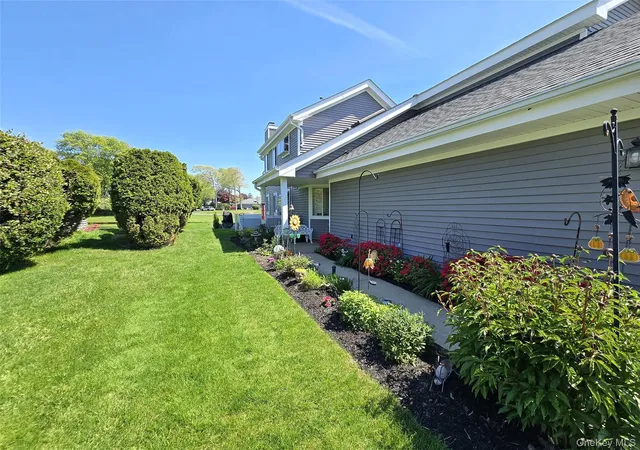 2nd image of 377 Quarry Pond Ct, Brookhaven, NY 11955 | MLS# 1000909
