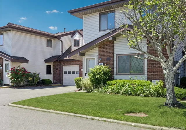 2nd image of 86 W Cambridge Dr W #86, Copiague, NY 11726 | MLS# 1000936