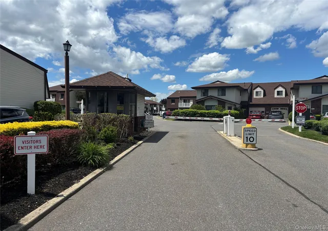 49th image of 86 W Cambridge Dr W #86, Copiague, NY 11726 | MLS# 1000936
