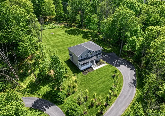 2nd image of 18 Fernglade Ct, Chester, NY 10918 | MLS# 1000940