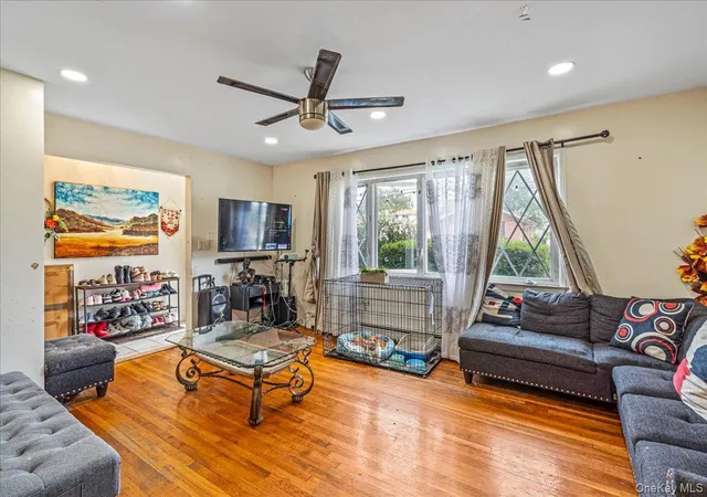4th image of 14426 229Th St, Laurelton, NY 11413 | MLS# 1000962