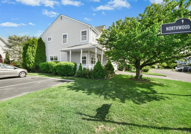 2nd image of 81 Sprucewood Blvd, Central Islip, NY 11722 | MLS# 1000978