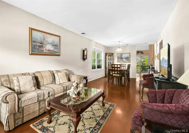 4th image of 81 Sprucewood Blvd, Central Islip, NY 11722 | MLS# 1000978