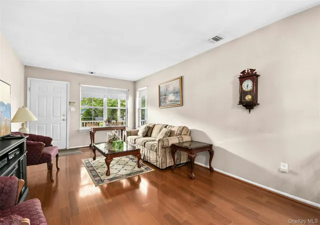 5th image of 81 Sprucewood Blvd, Central Islip, NY 11722 | MLS# 1000978