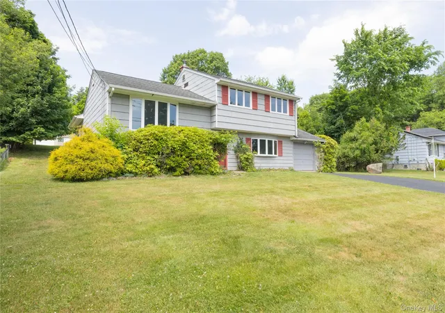 Photo 2 of Sale Pending at 23 Lark St, Pearl River, NY 10965 | MLS# 1000990 | Listing updated on 2026-08-28