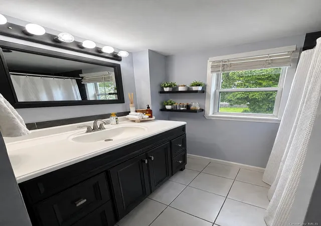 16th image of 175 Noel Dr, Centereach, NY 11720 | MLS# 1000993