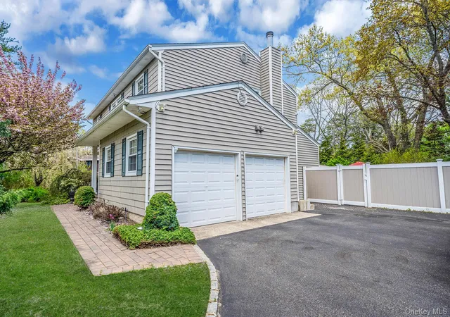 3rd image of 3 Otsego Ave, Huntington, NY 11746 | MLS# 1001012