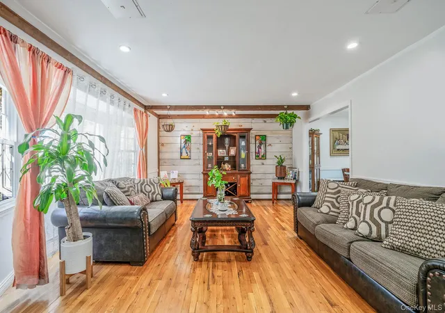 5th image of 3 Otsego Ave, Huntington, NY 11746 | MLS# 1001012