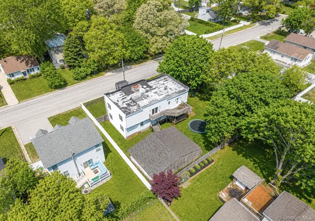 5th image of 46 Brushwood Dr, Shirley, NY 11967 | MLS# 1001013