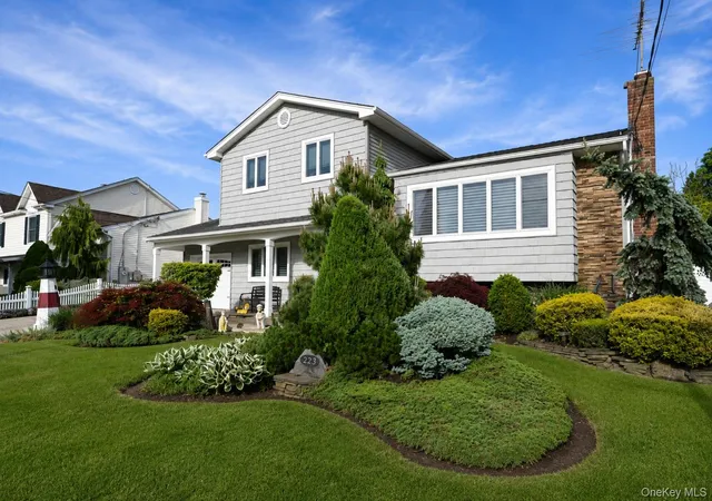 3rd image of 223 W End Ave, Massapequa, NY 11758 | MLS# 1001036