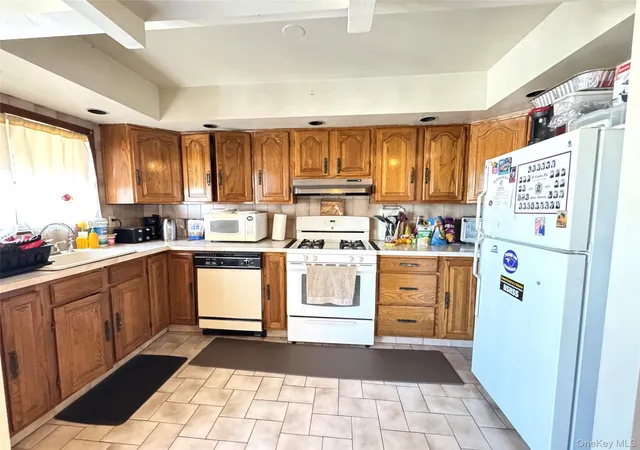 Photo 3 of House for sale at 15754 95th Street, Howard Beach, NY 11414 | MLS# 1001056 | Listing updated on 2026-08-20
