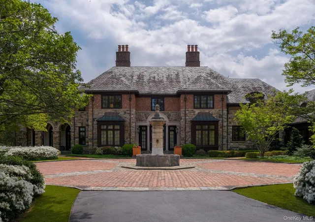 5th image of 1 Applewood Estate, Oyster Bay, NY 11545 | MLS# 1001064