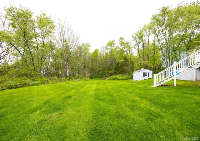 Homes for sale in East Fishkill, NY | 5 Rolling Green Ln, East Fishkill, NY 12590 | MLS# 1001066