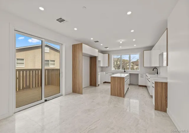 Photo 4 of Condo for sale at 15 Warren Ct #212, Ramapo, NY 10952 | MLS# 1001074 | Listing updated on 2026-08-21