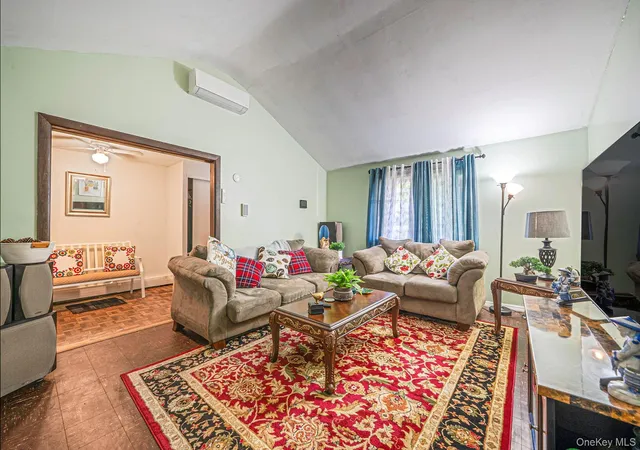 3rd image of 22 Anne Dr, Selden, NY 11784 | MLS# 1001086