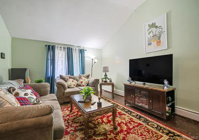 4th image of 22 Anne Dr, Selden, NY 11784 | MLS# 1001086