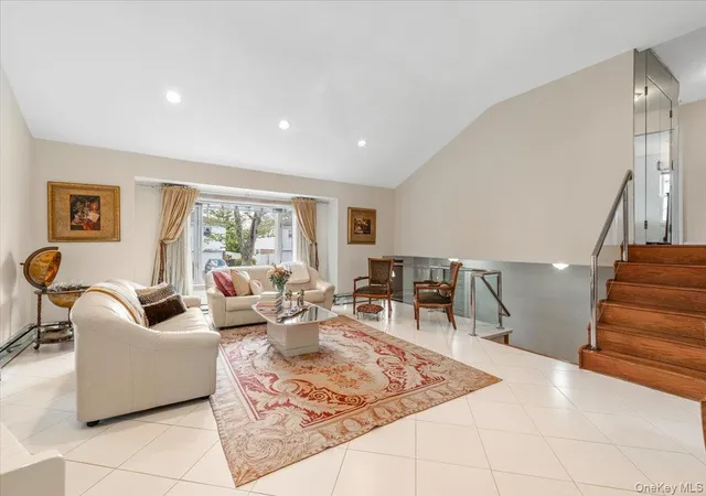 2nd image of 960 Cliffside Ave, Hempstead, NY 11581 | MLS# 1001104
