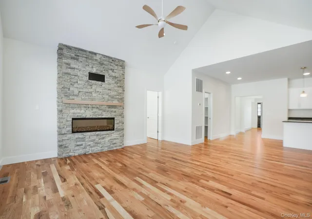 Photo 3 of Single family home for sale at 6 Roundhill Rd, Hopewell Junction, NY 12533 | MLS# 1001136 | Listing updated on 2026-08-18