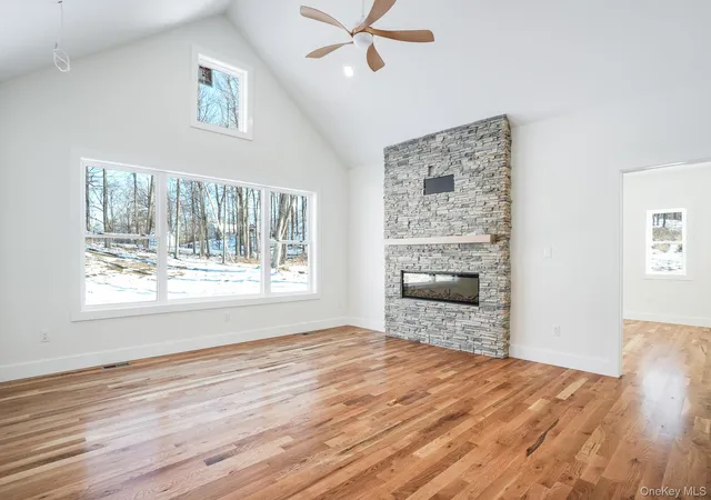 Photo 4 of Single family home for sale at 6 Roundhill Rd, Hopewell Junction, NY 12533 | MLS# 1001136 | Listing updated on 2026-08-18