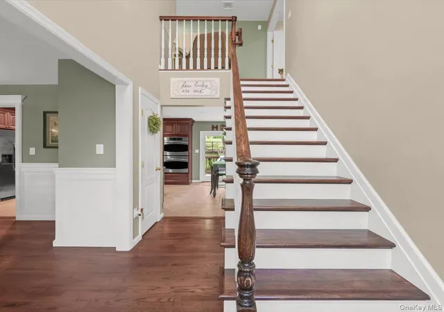 Photo 3 of Sale Pending at 2 Seaview Ledge, Brookhaven, NY 11786 | MLS# 1001191 | Listing updated on 2026-08-28