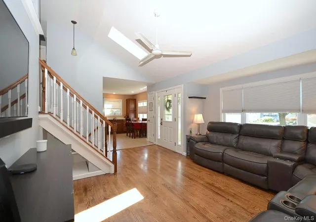 5th image of 19 Viceroy Pl, Port Jefferson Station, NY 11776 | MLS# 1001199