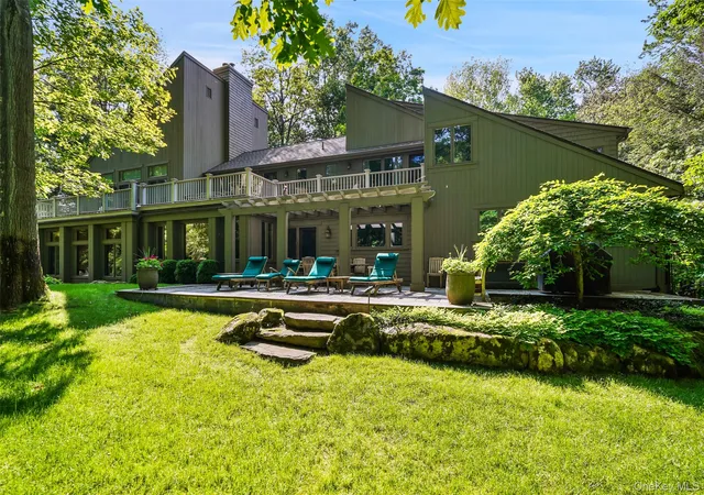 Homes for sale in Pound Ridge, NY | 17 Eastwoods Rd, Pound Ridge, NY 10576 | MLS# 1001204