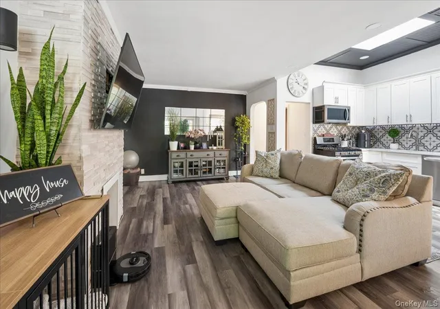 5th image of 1210 Lakewood Pl, New York, NY 10461 | MLS# 1001212