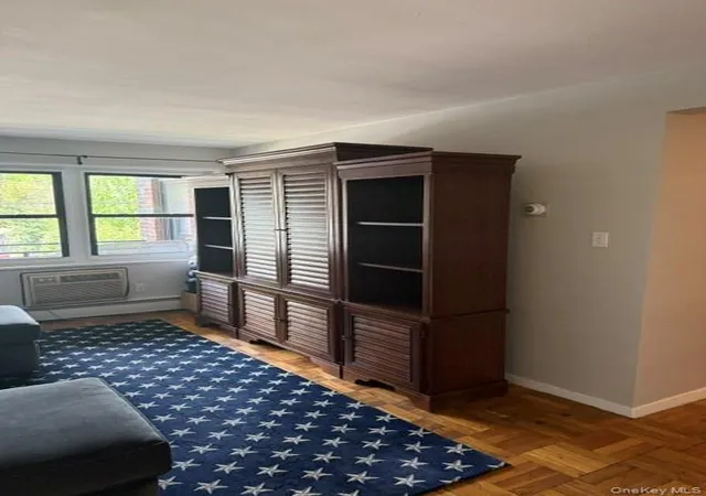 Homes for sale in Hempstead, NY | 175 Archer St #2E, Hempstead, NY 11520 | MLS# 1001225