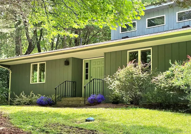 2nd image of 243 Fraleigh Ln, Red Hook, NY 12571 | MLS# 1001259