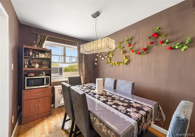 Listing Photo 4 - Condo for sale in building located at 225-08 Stronghurst Ave, New York, NY 11427