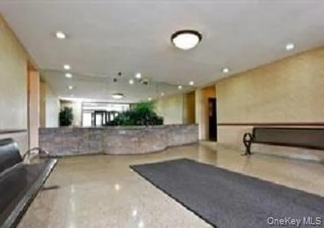 3rd image of 355 Bronx River Rd, Yonkers, NY 10701