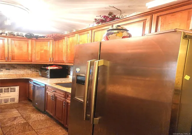 Photo 2 of Sale Pending at 400 Cozine Ave #1C, New York, NY 11207 | MLS# 1001279 | Listing updated on 2026-09-18