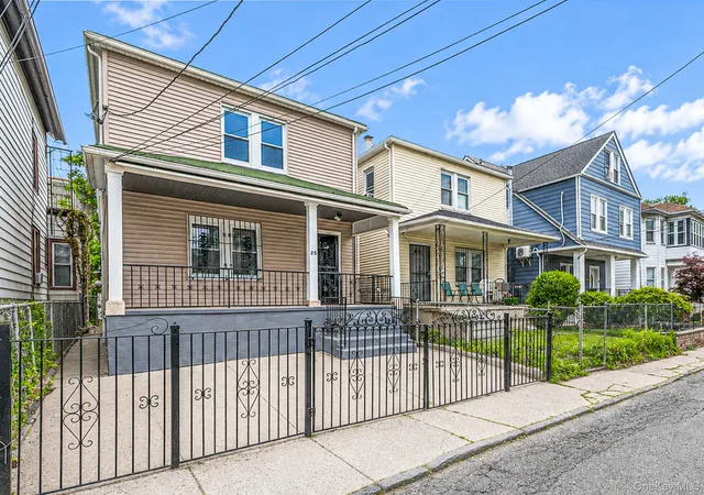 2nd image of 25 Harrison St, Mount Vernon, NY 10550 | MLS# 1001286