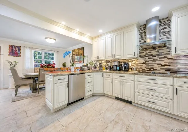 3rd image of 55 Prospect Ave, Brentwood, NY 11717 | MLS# 1001294
