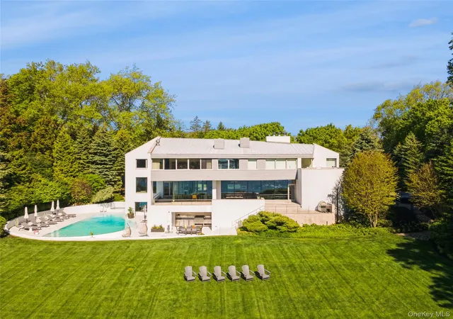 Homes for sale in Brookhaven, NY | 183 Old Field Rd, Brookhaven, NY 11733 | MLS# 1001307