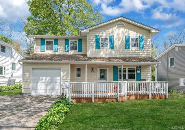1st image of 10 Magellan Ave, Smithtown, NY 11754 | MLS# 1001333
