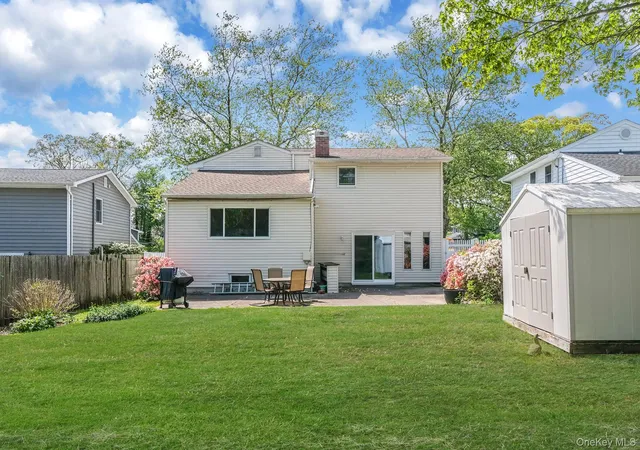 19th image of 10 Magellan Ave, Smithtown, NY 11754 | MLS# 1001333