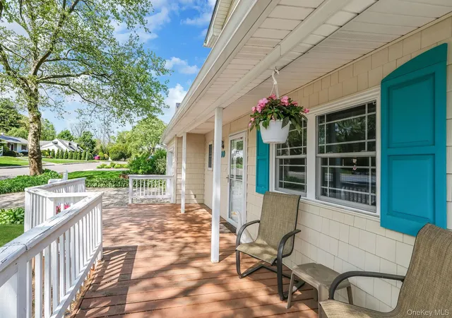 2nd image of 10 Magellan Ave, Smithtown, NY 11754 | MLS# 1001333