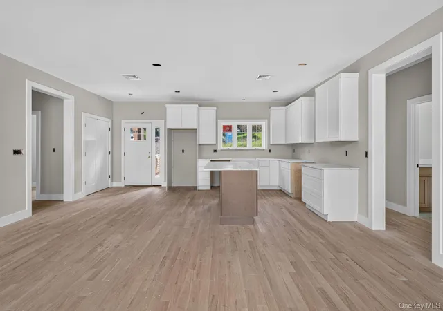 Photo 3 of Single family home for sale at 86 Shore Blvd, Slate Hill, NY 10973 | MLS# 1001350 | Listing updated on 2026-10-06