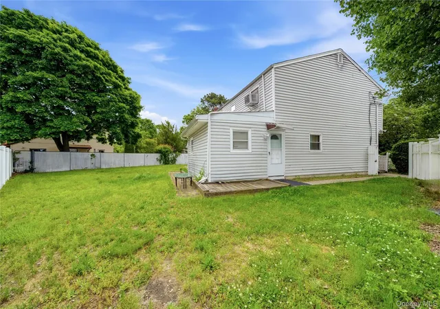 26th image of 175 Candlewood Rd, Bay Shore, NY 11706 | MLS# 1001352