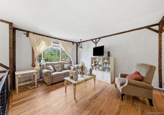 5th image of 175 Candlewood Rd, Bay Shore, NY 11706 | MLS# 1001352