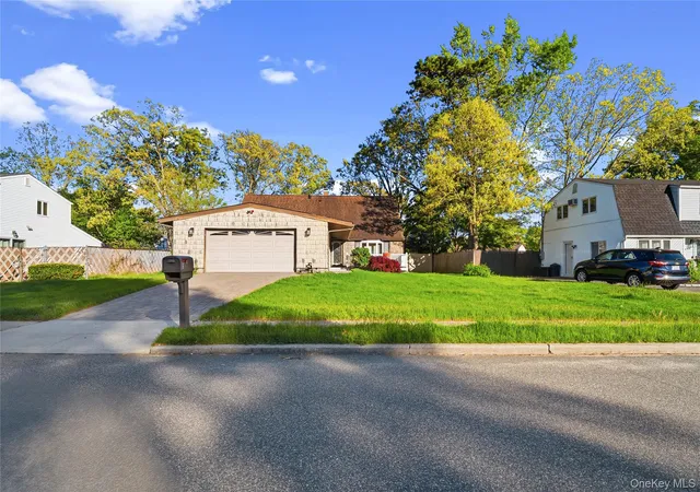 2nd image of 5 Imperial Dr, Selden, NY 11784 | MLS# 1001361