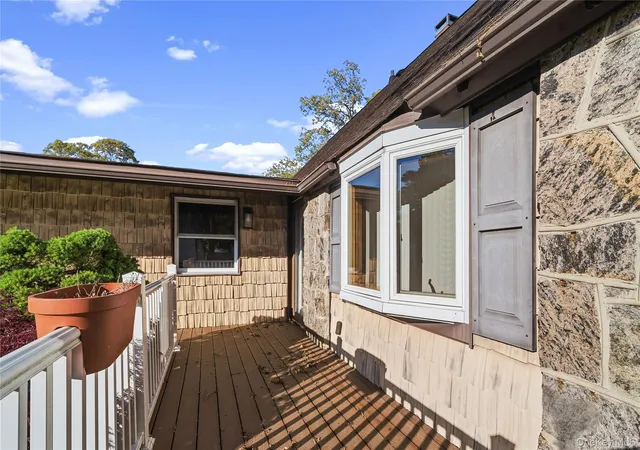3rd image of 5 Imperial Dr, Selden, NY 11784 | MLS# 1001361