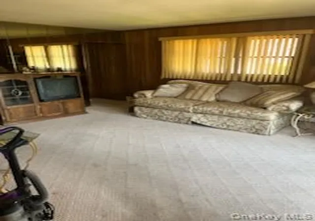 5th image of 140 Texas St, Babylon, NY 11757 | MLS# 1001370