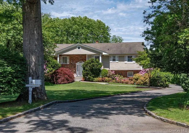 2nd image of 40 Hanson Ln, New Rochelle, NY 10804 | MLS# 1001374